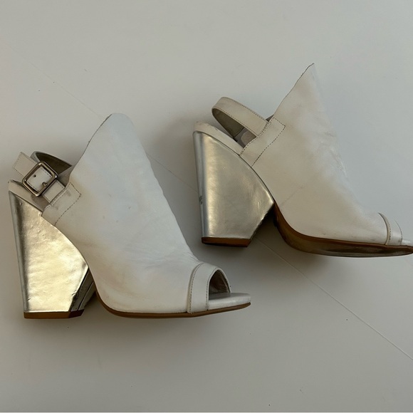 Jeffery Campbell Ebba Soft White Leather open toe Metallic Silver Wedge heel 7.5 - Picture 4 of 12